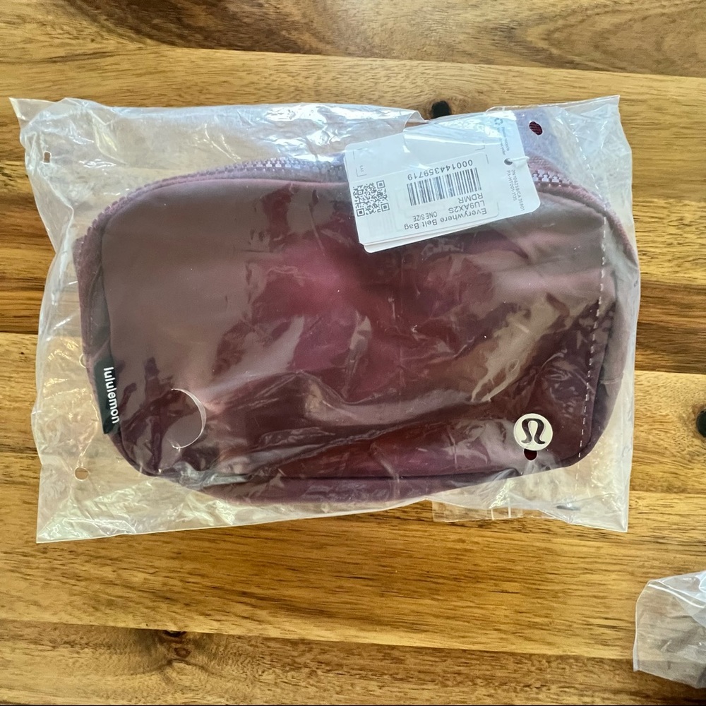 Lululemon belt bag